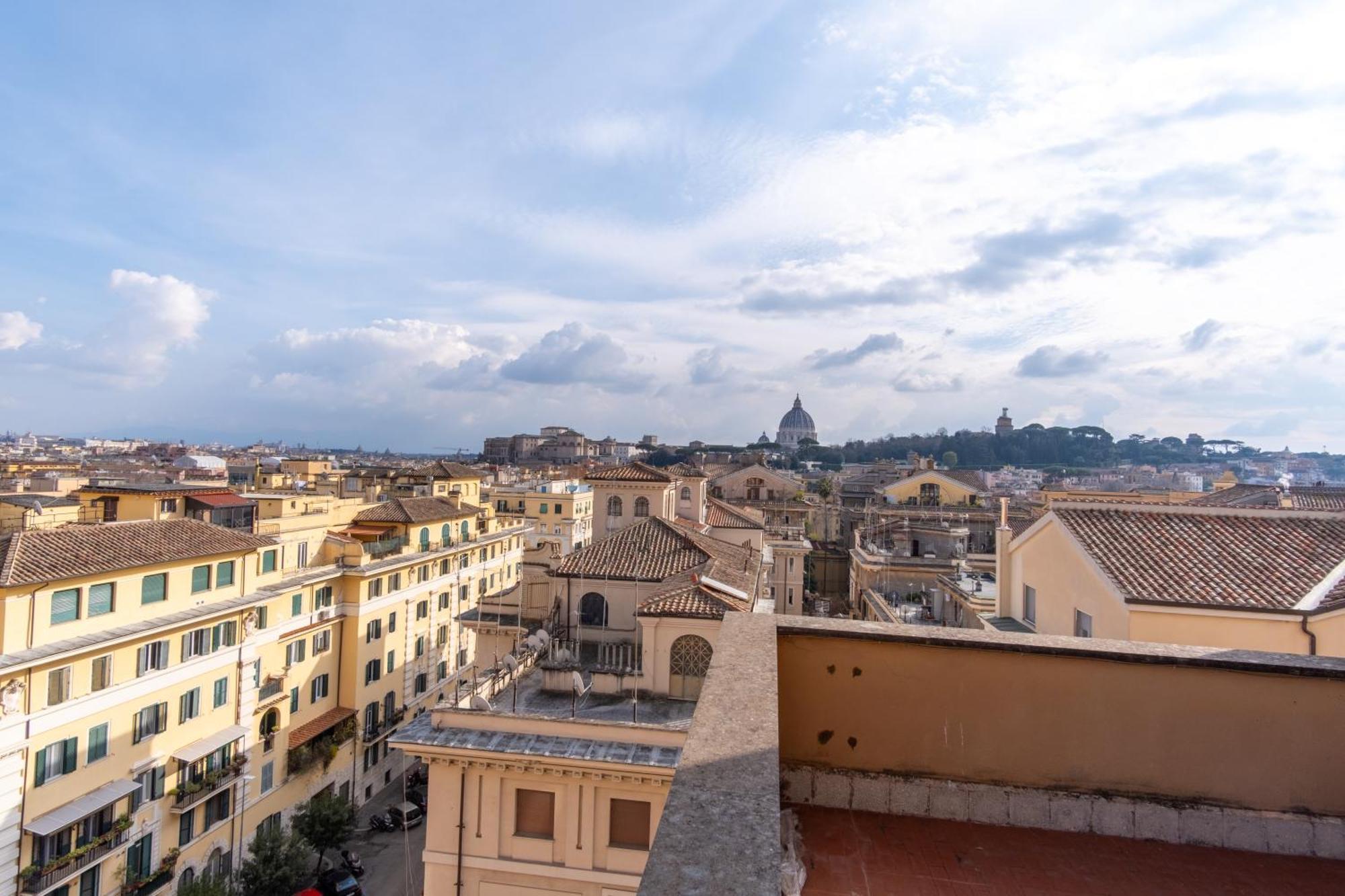 Elegantis La Dolce Vista Apartment With Private Terrace And Fantastic View — Foto 1